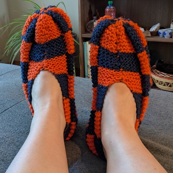 Handmade Knitted Acrylic Yarn Slippers Pantouffles Navy Blue Orange - Picture 2 of 5